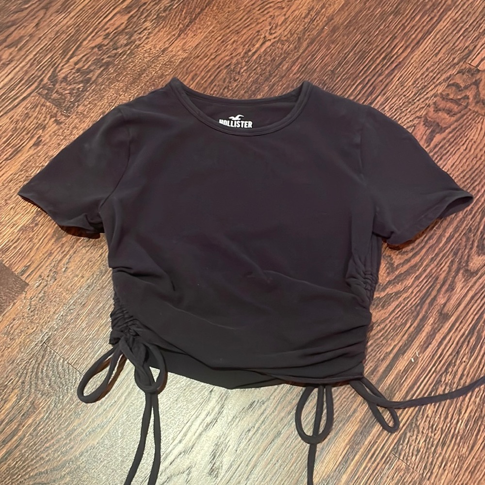 Black Hollister ruched baby tee size small